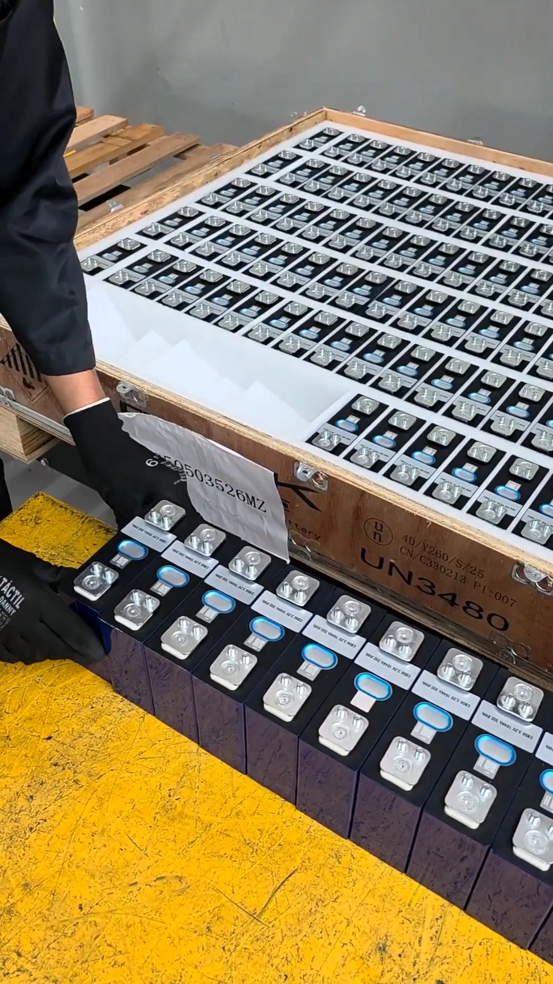 Células LiFePO4 certificadas UN3480 recebidas na fábrica