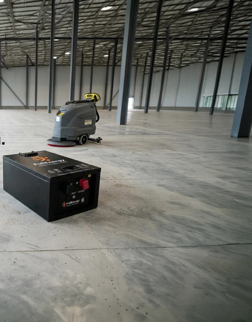 Lavadora de piso industrial com bateria de lítio FullEnergy